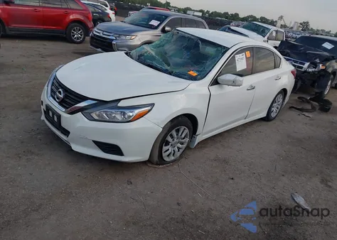 2018 Nissan Altima 2.5 S z USA, uszkodzony, nr VIN 1N4AL3AP5JC184978